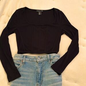 👕 Black M ribbed knit blouse. Excellent condition.  Great layer piece